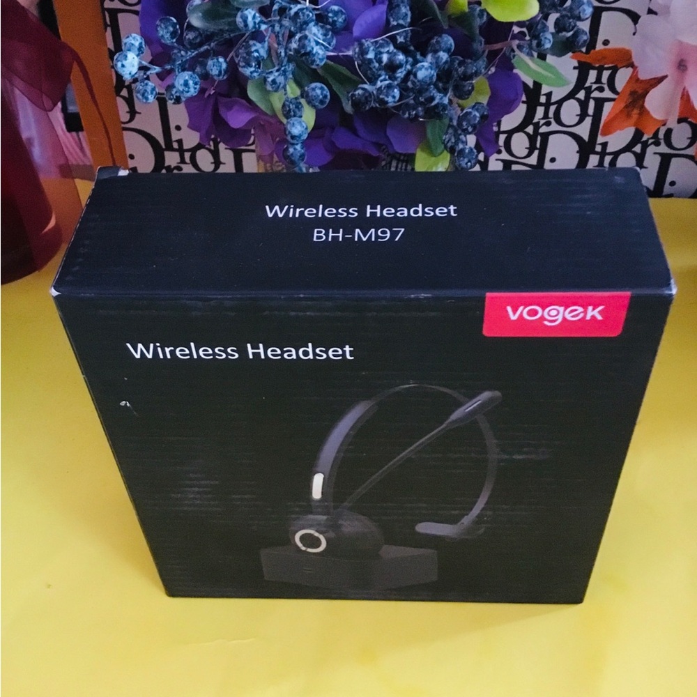 Vogek Wireless Headset BH-M97 - Black